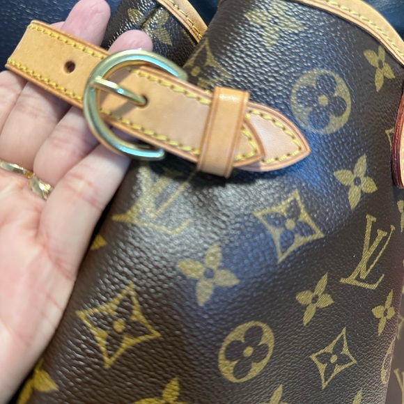 Tote Bag or like a small never fall bag adjustable both sides. Rare Vintage - Picture 5 of 8